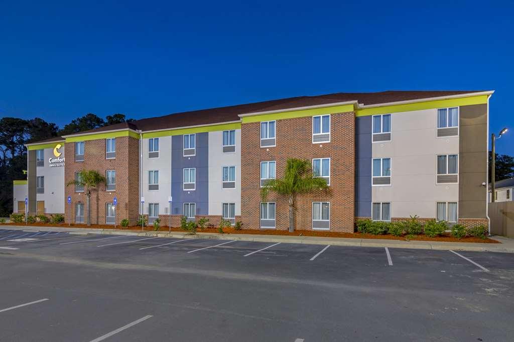 Comfort Inn & Suites Brunswick Exterior photo