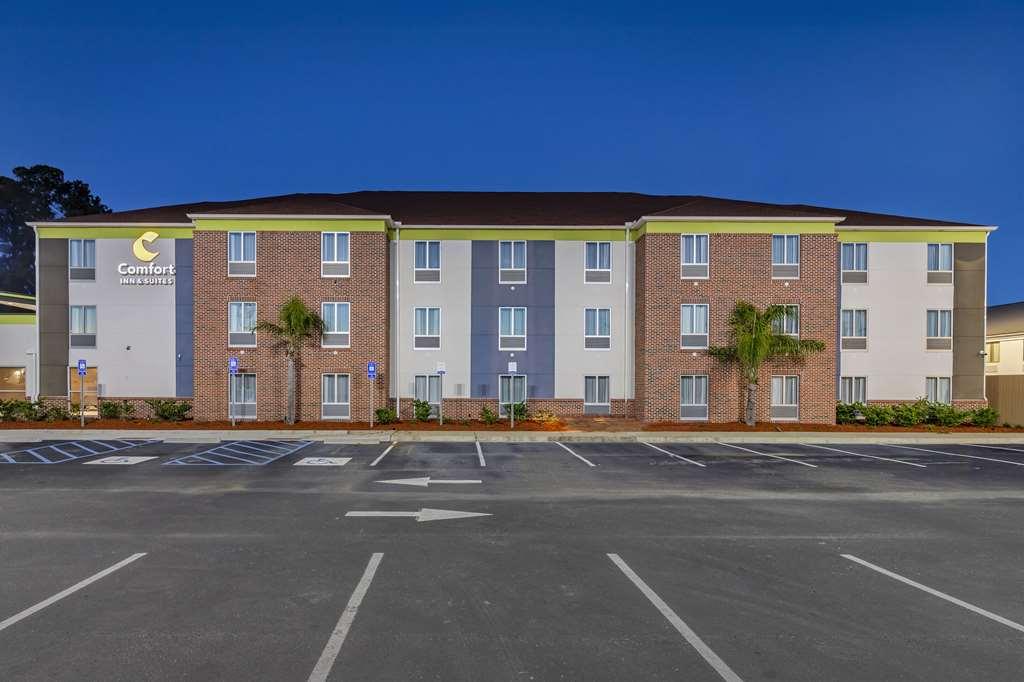 Comfort Inn & Suites Brunswick Exterior photo